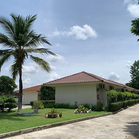 The Orchid House Hotel Nong Kung Yai Екстериор снимка